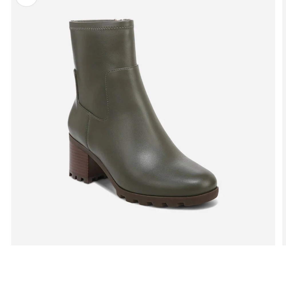 Vionic Ronan waterproof boot in Olive, sz 8.5, EUC - Picture 8 of 9